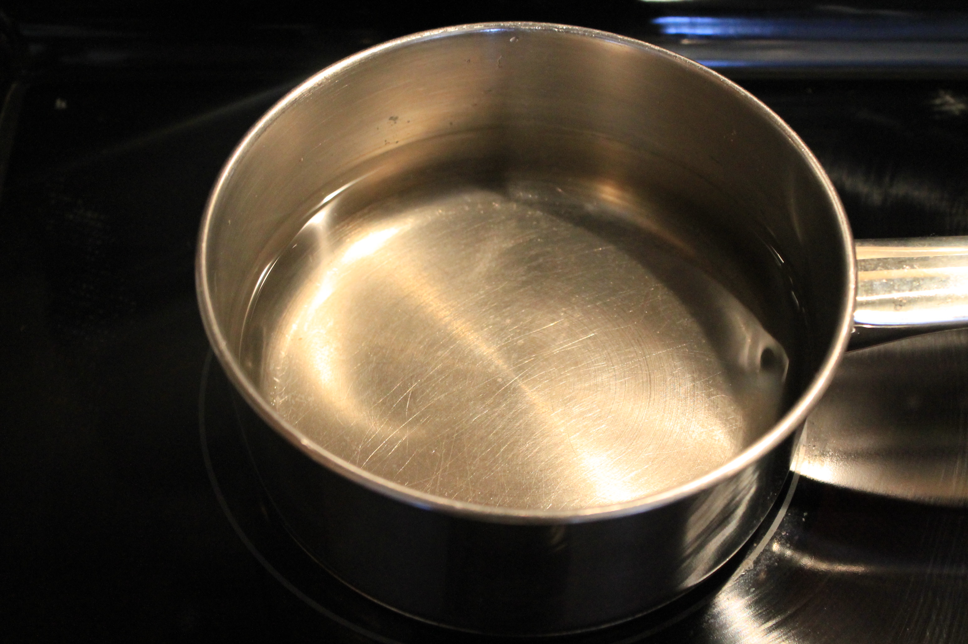 How to Make a Double Boiler With a Pot and a Bowl